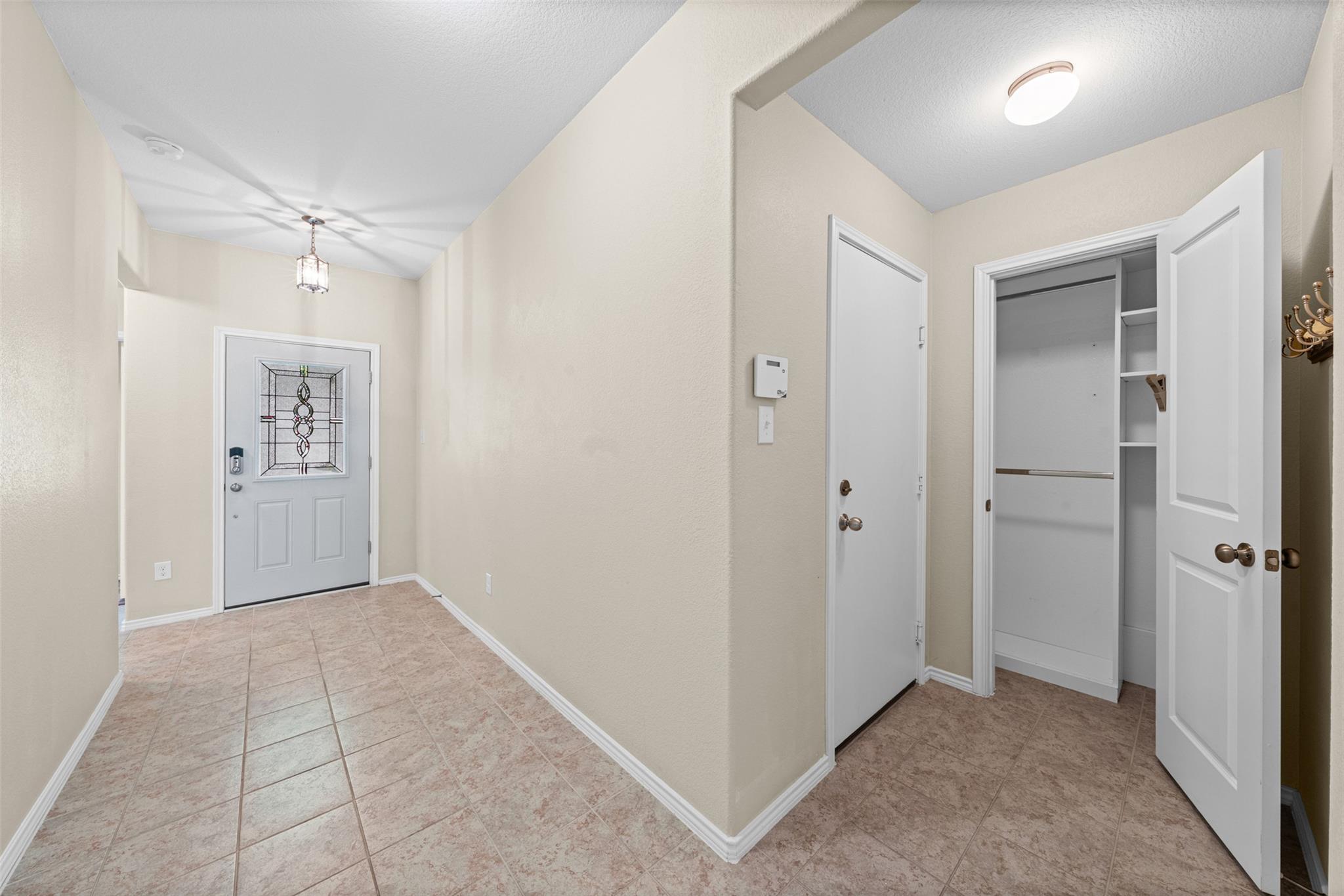 912 Wolcott DR — photo 5