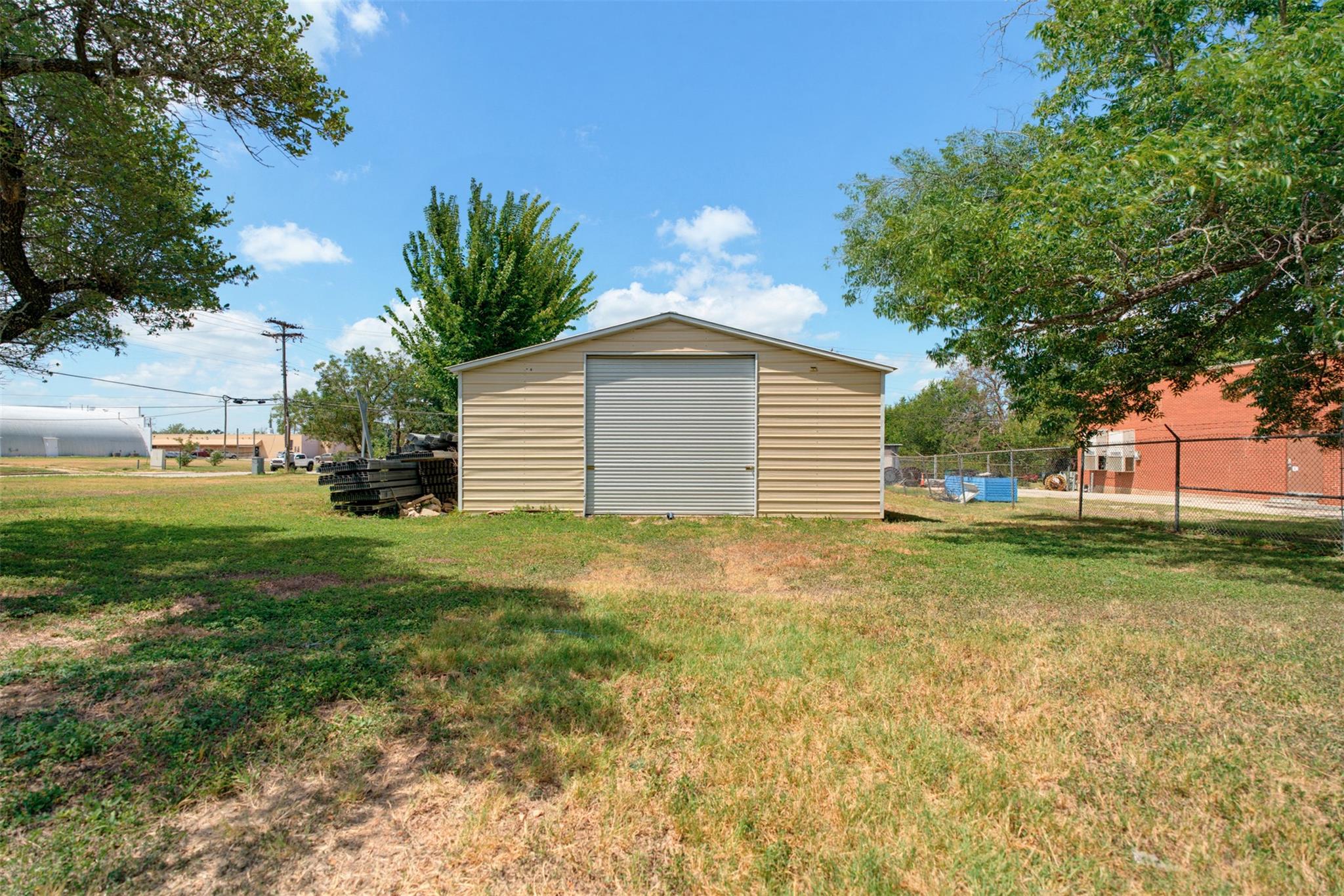 127 Davilla Ave