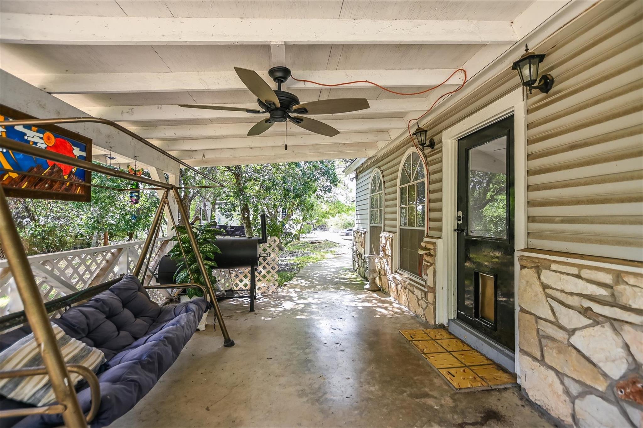 304 Lea LN