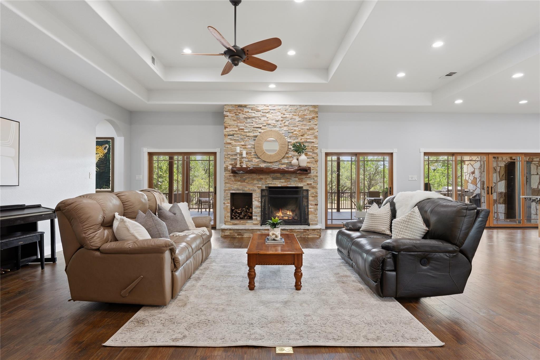 224 Liberty Bell LN — photo 3