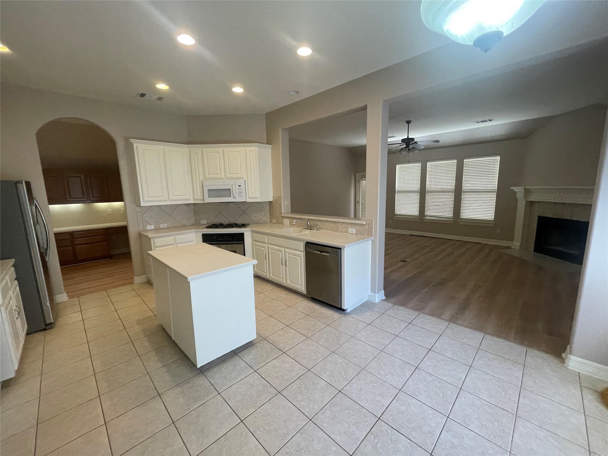 7325 Covered Bridge DR — photo 5