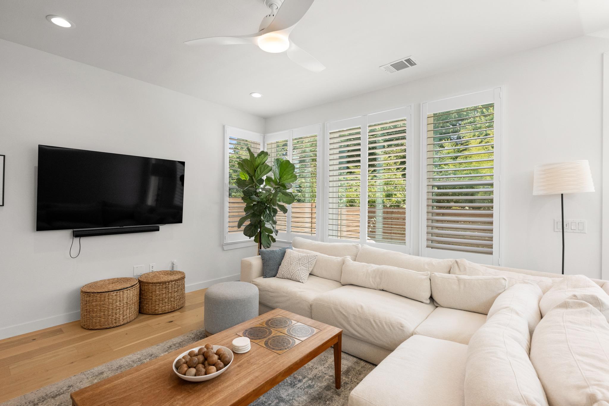 2115 MC FLY ST — photo 5