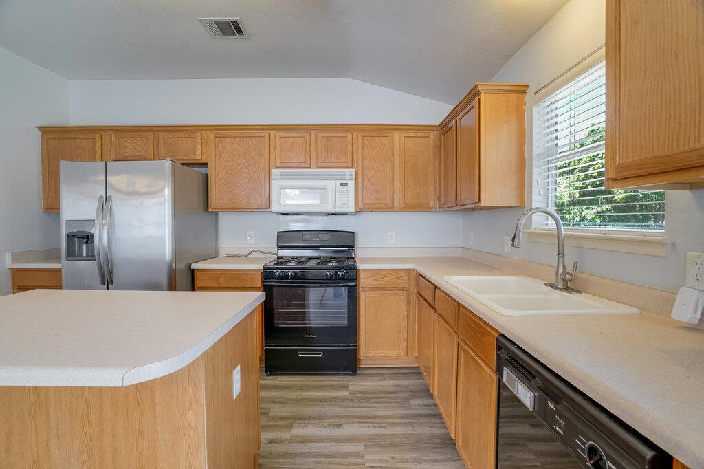 3310 Zinfandel LN — photo 3