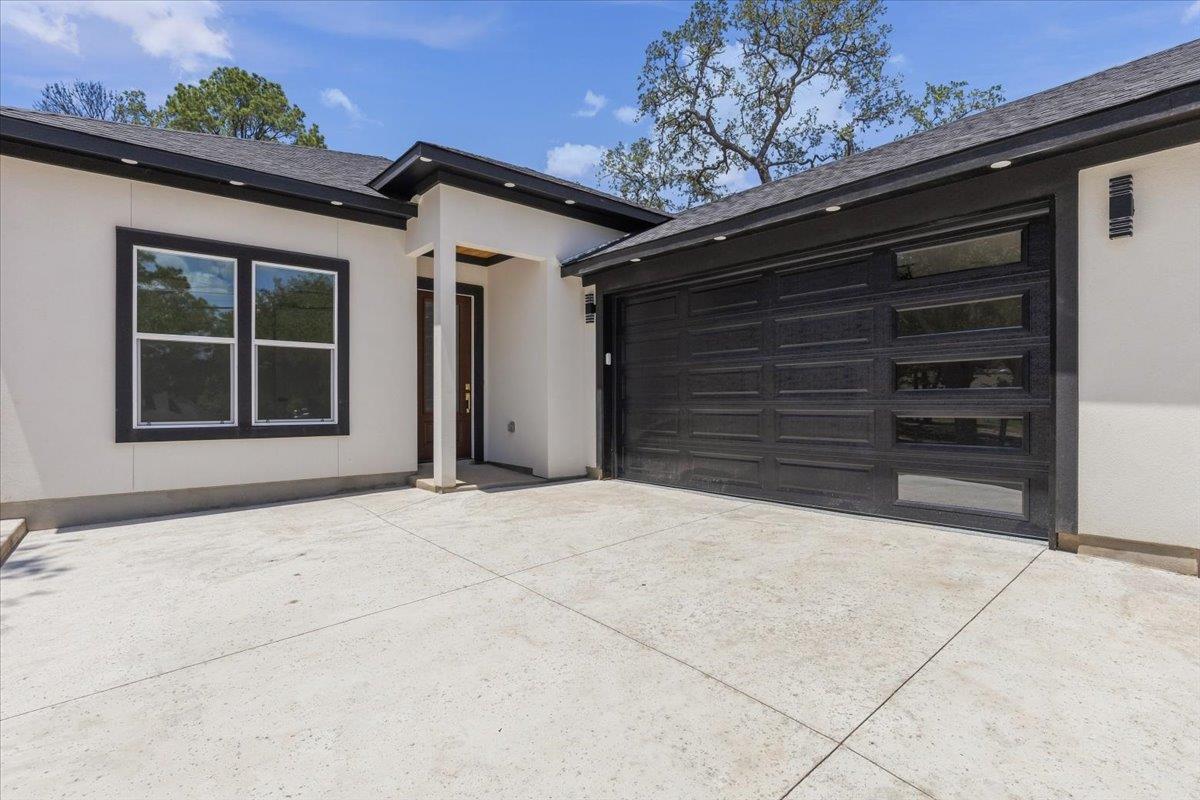 112 Pohakea DR