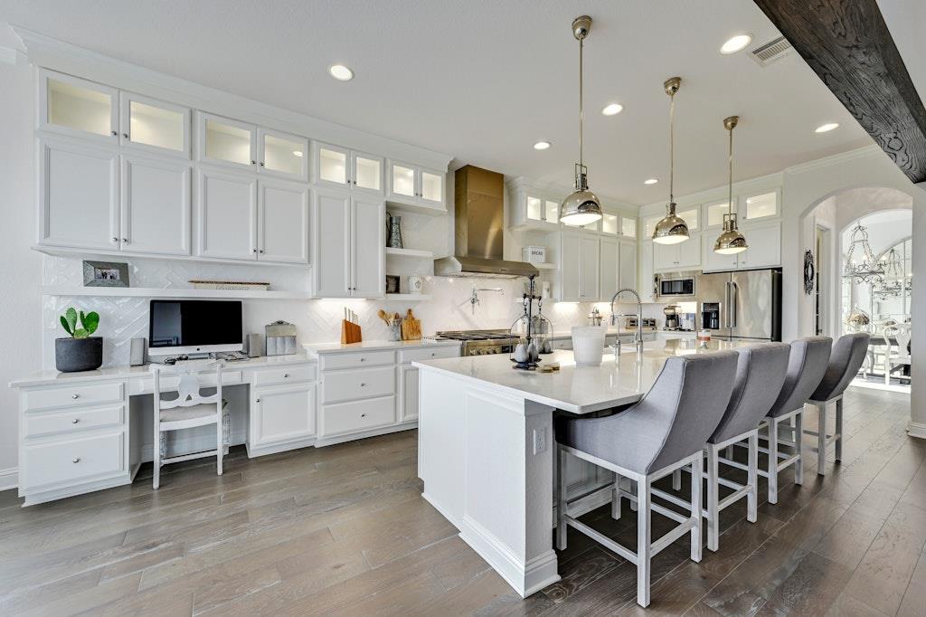 17316 Avion DR — photo 3