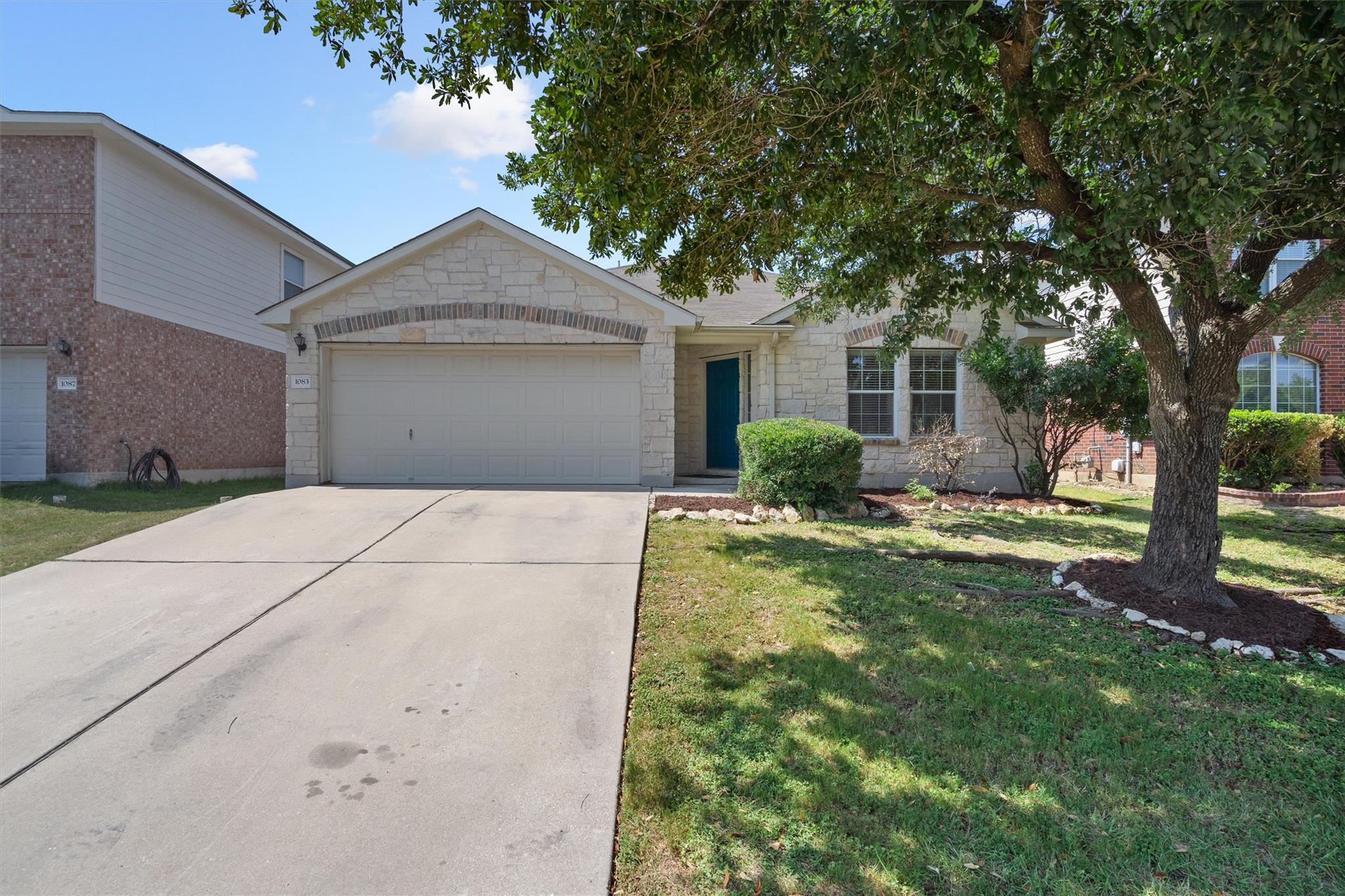 1083 Zeus CIR — photo 3