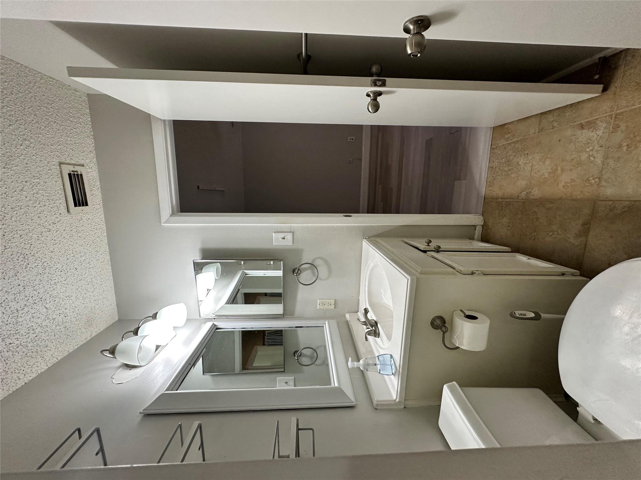 11301 Jollyville RD #B2 — photo 3