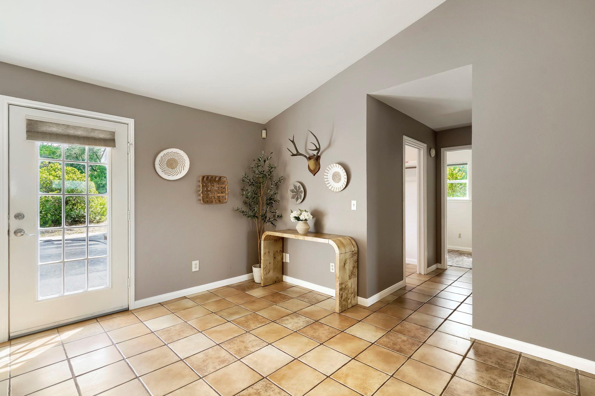 162 Arnold DR — photo 5