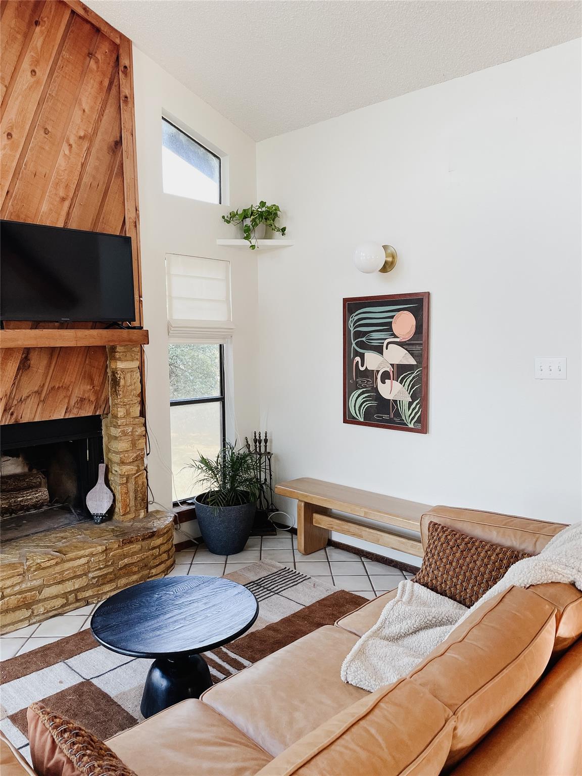 334 Coventry RD — photo 3