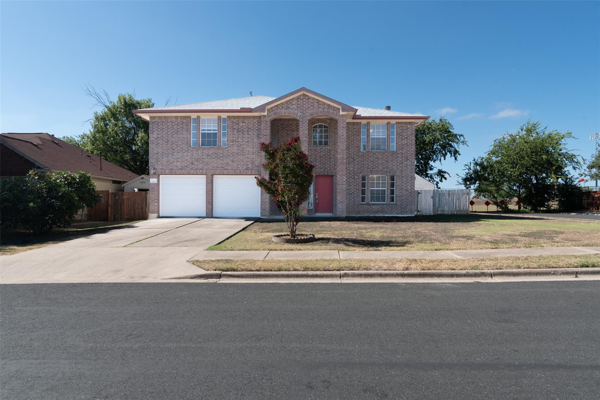 1601 Lantana DR