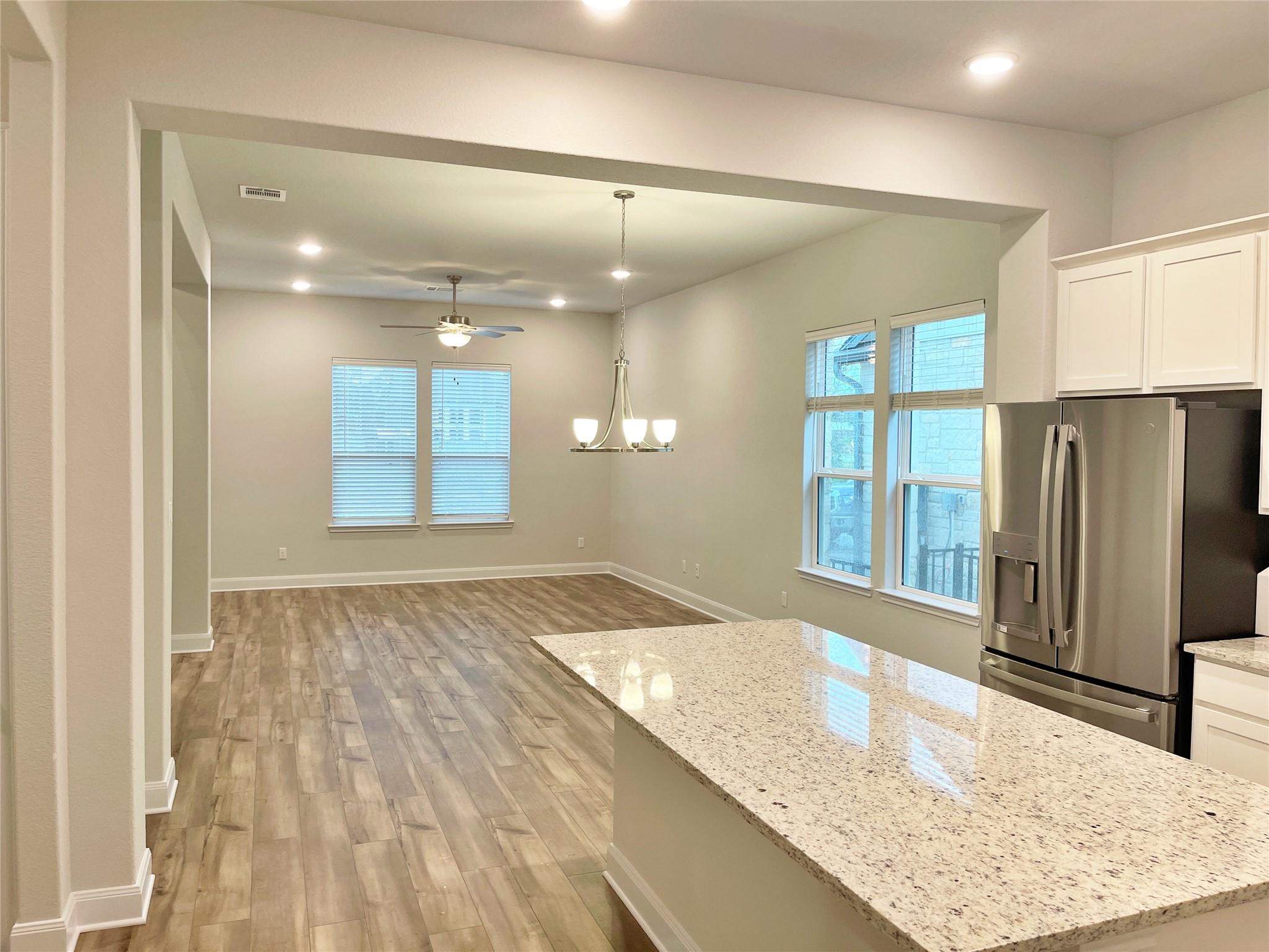 240 Revere DR — photo 3
