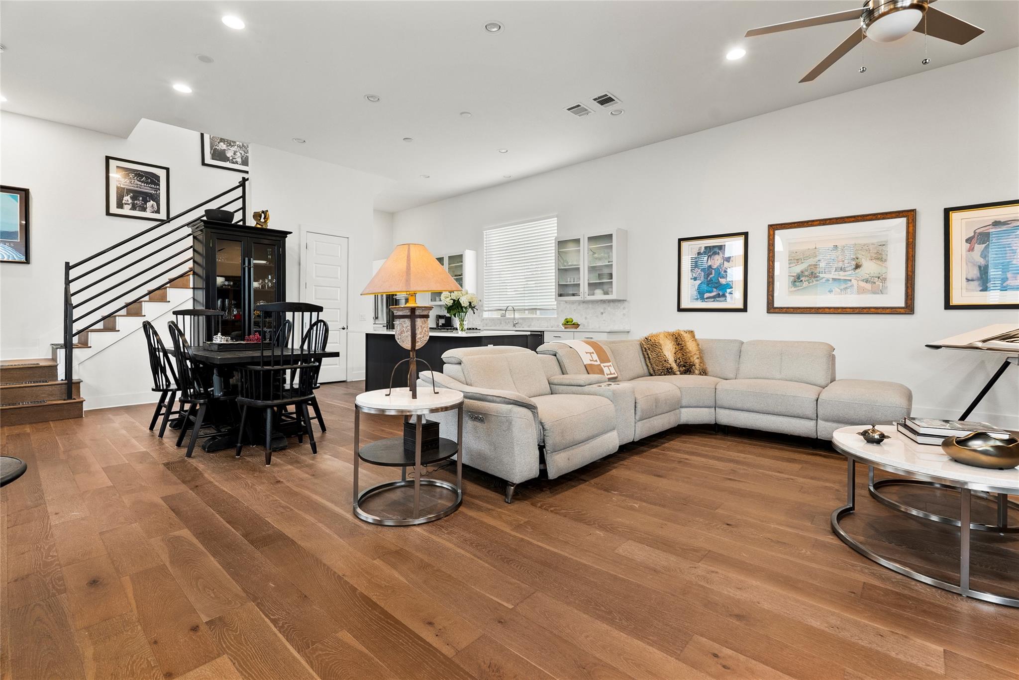 7417 Cordoba DR — photo 5