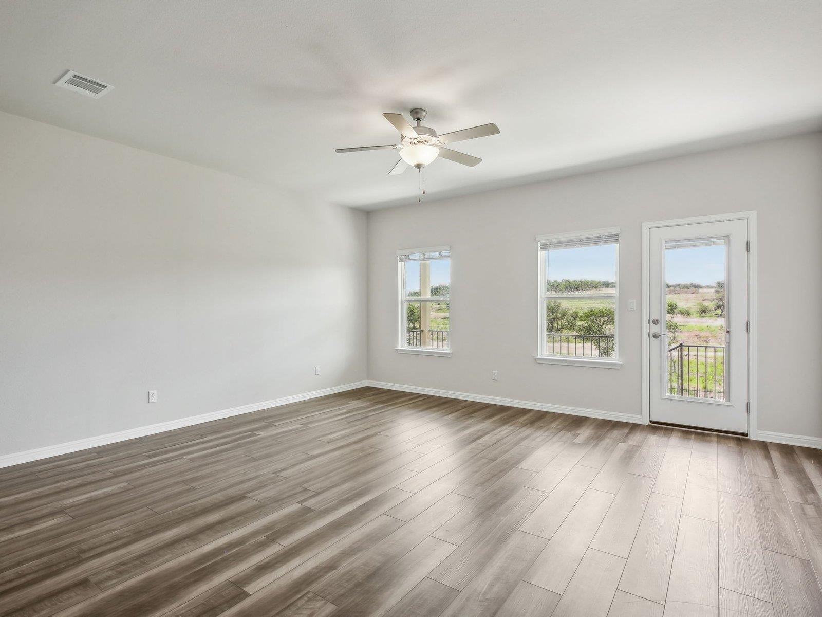 120 Woodbrook DR — photo 4