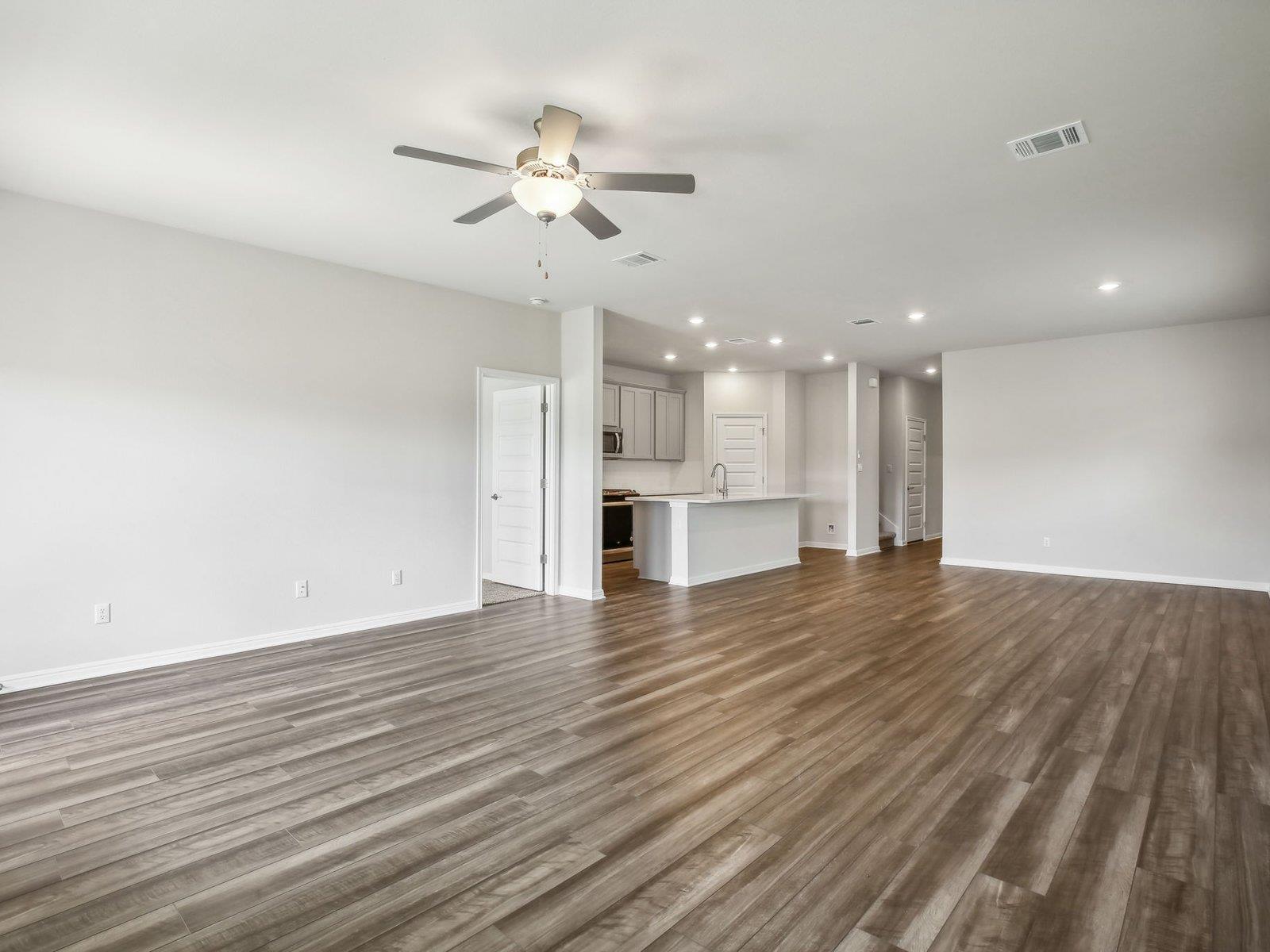 120 Woodbrook DR — photo 5