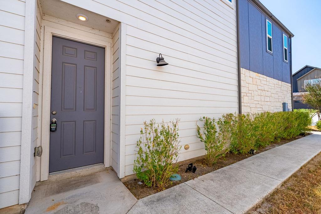 7400 Travertine Spring DR — photo 3