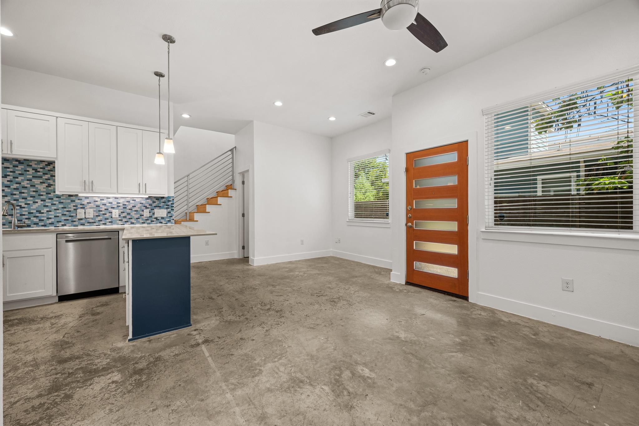 1003 Valdez ST #A — photo 3