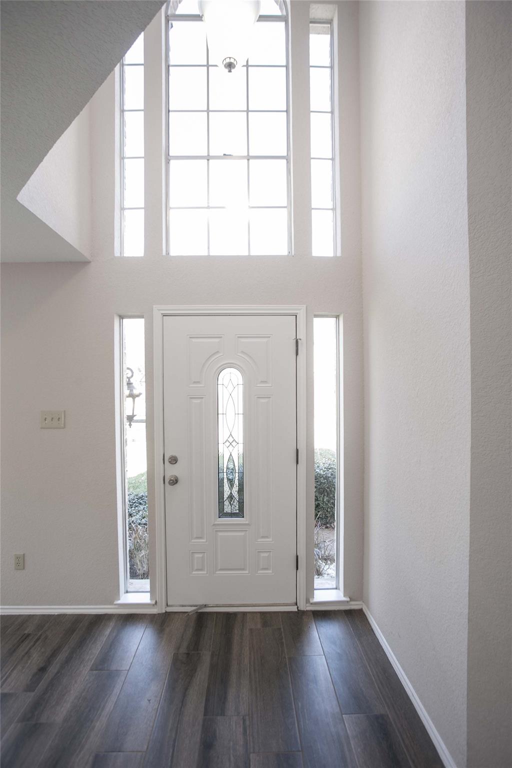 7901 Taranto DR — photo 4
