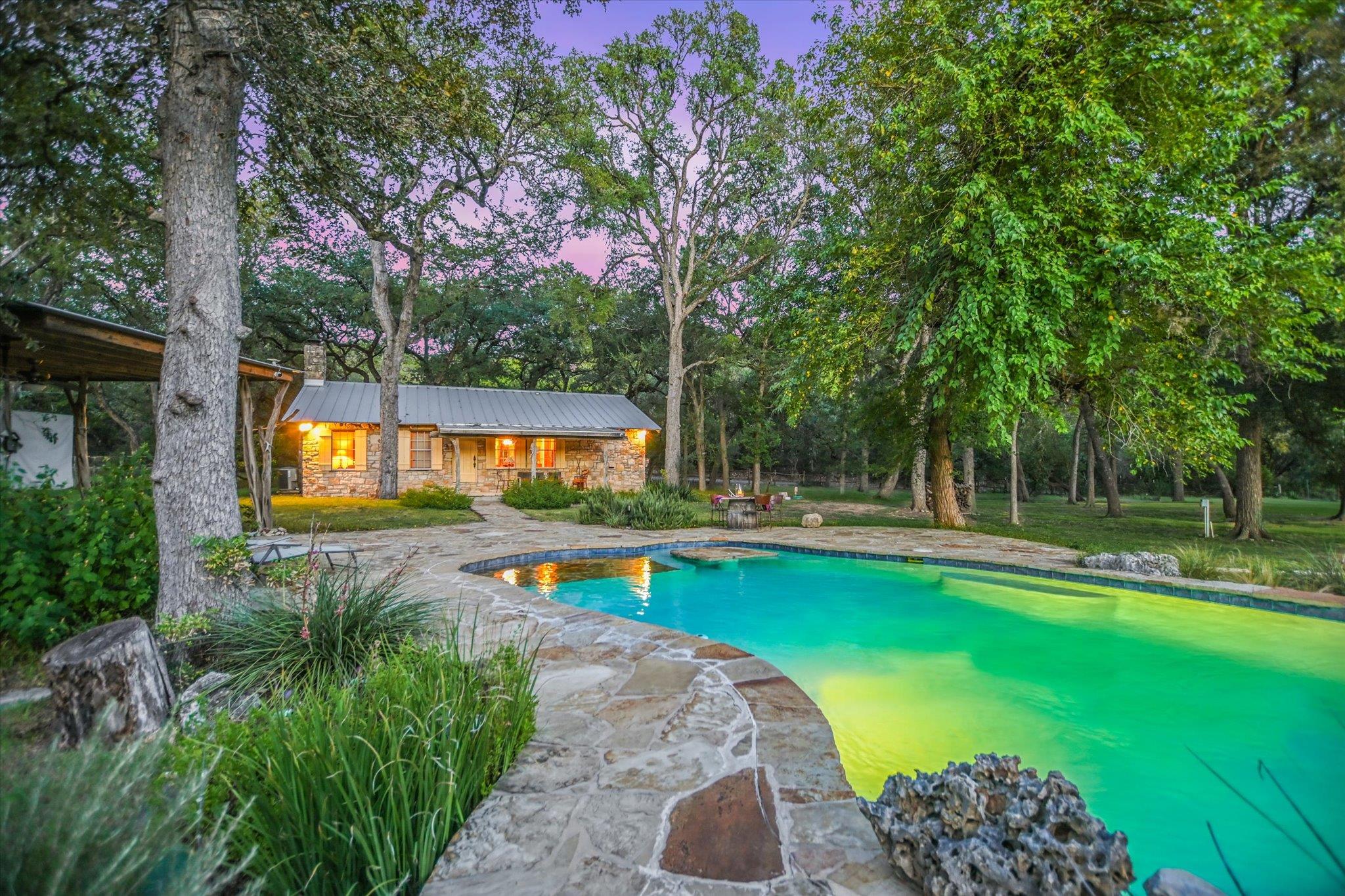300 DEER LAKE ESTATES