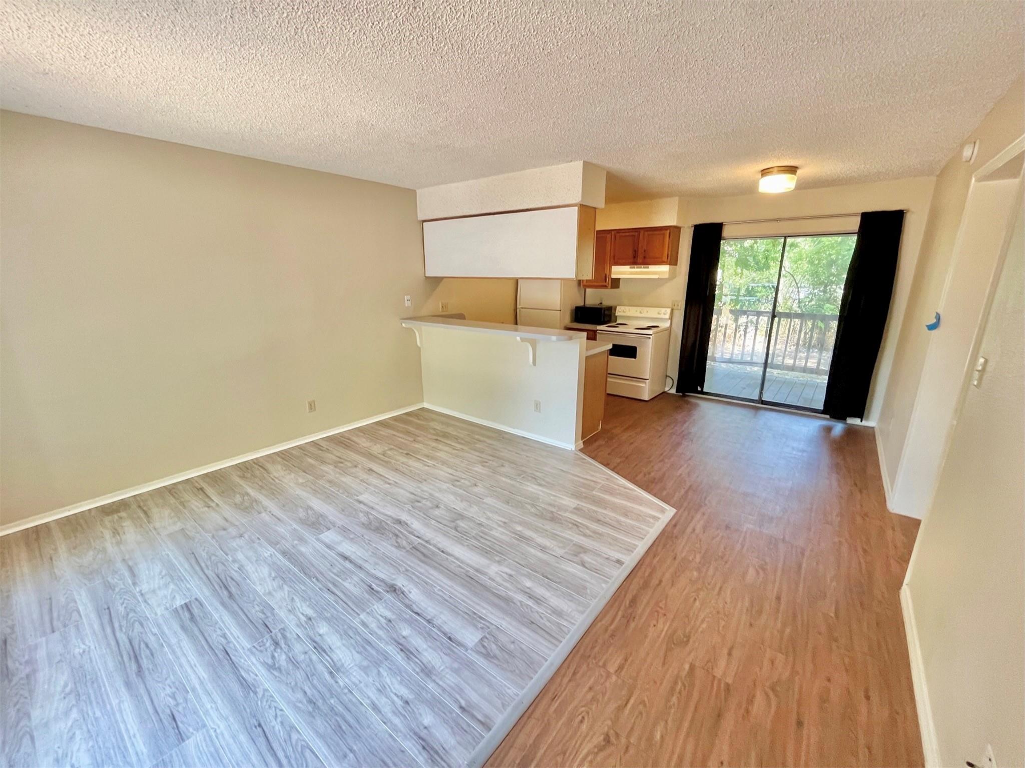 112 Hillside CV #B — photo 3