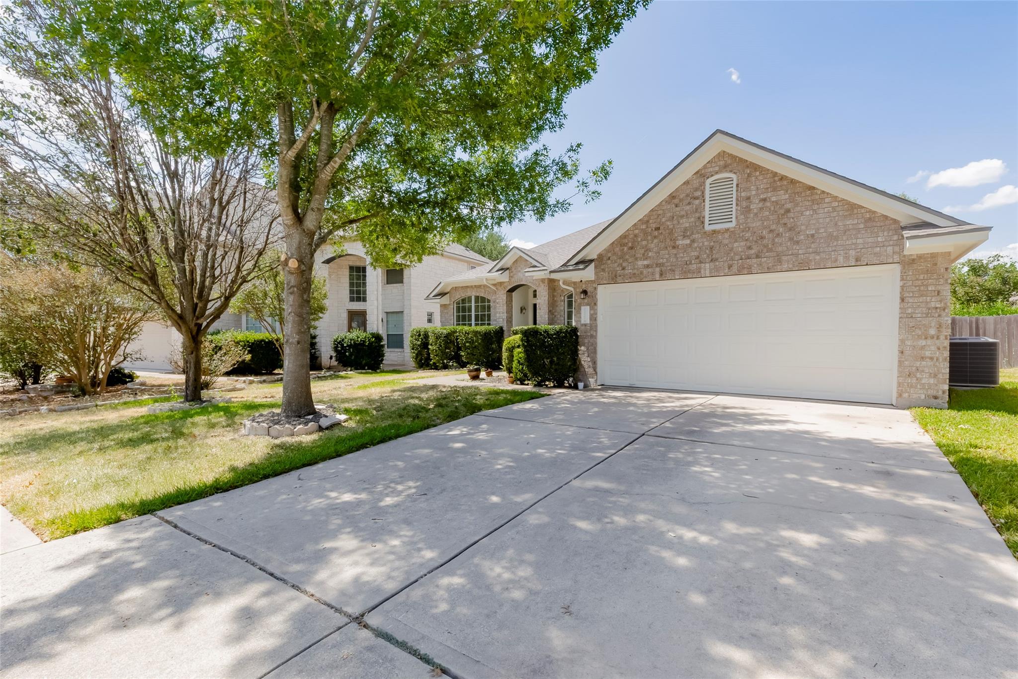 15220 Fernhill DR — photo 3