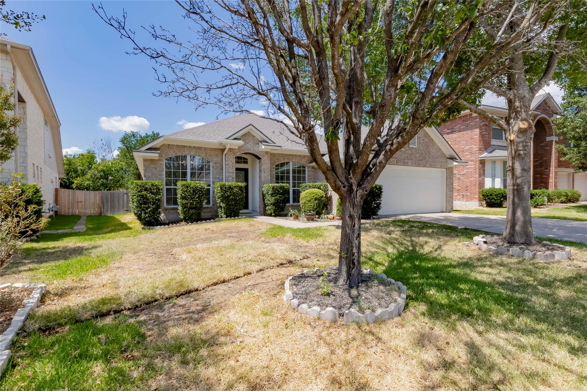15220 Fernhill DR — photo 4