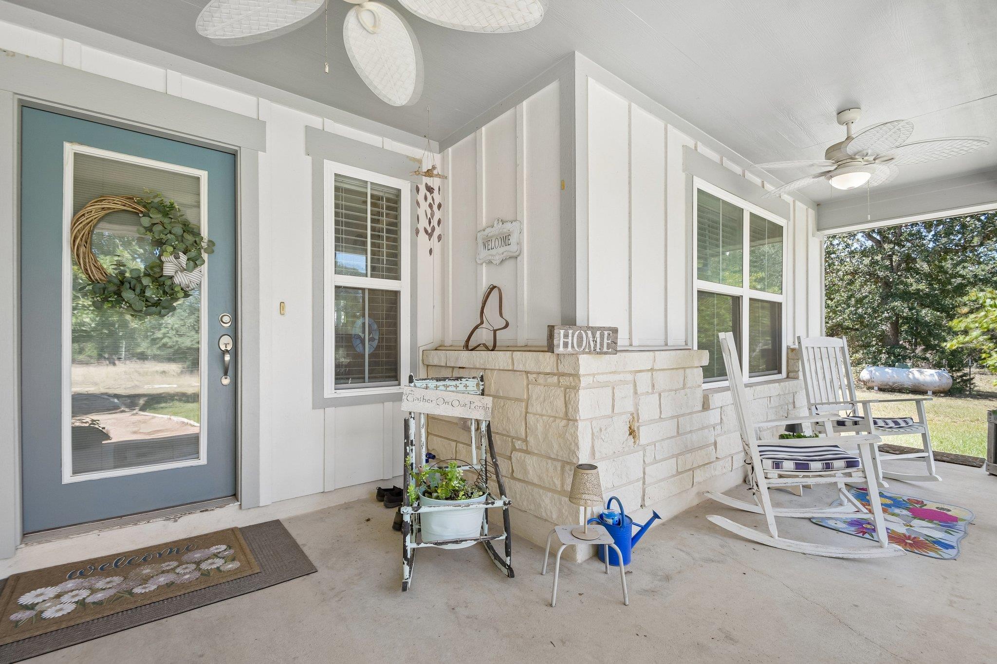 596 Pleasant Grove LOOP — photo 3