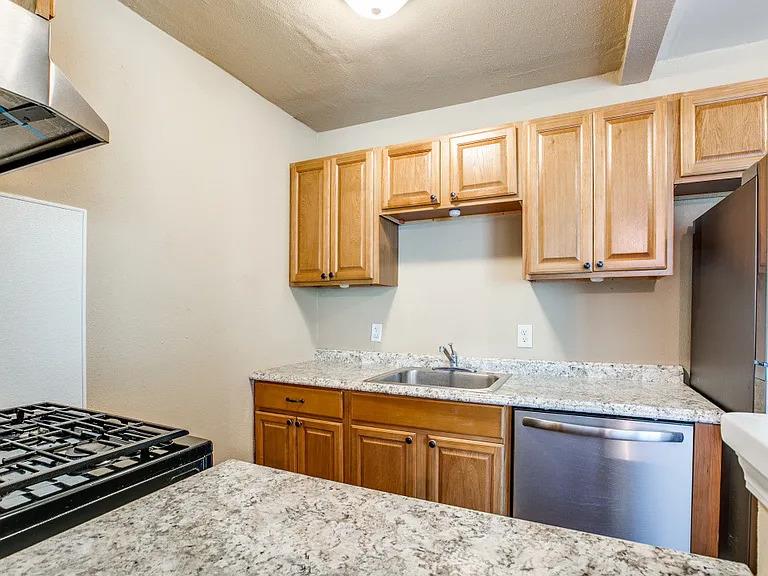 216 Lucas ST #2 — photo 3