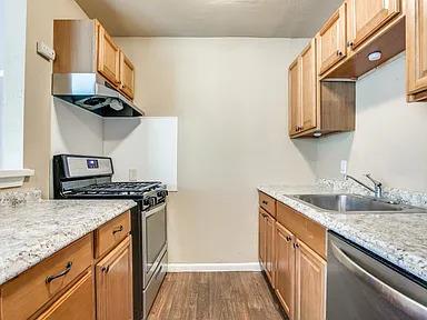 216 Lucas ST #2 — photo 4