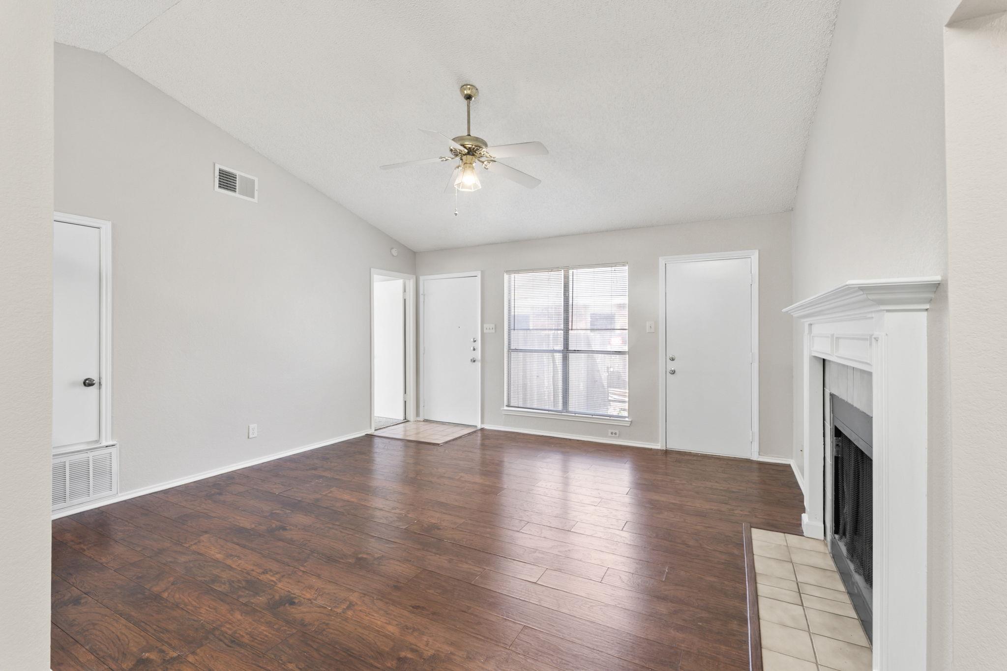 6002 Parkwood DR #B — photo 5
