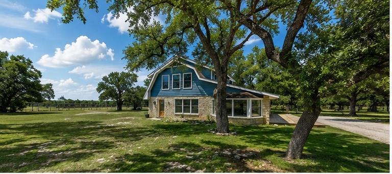 790 Private Road 905