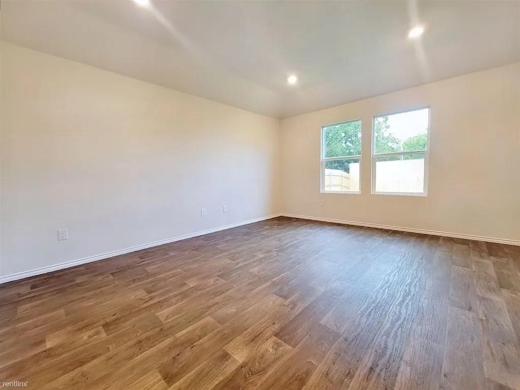 14504 Fitzgibbon DR — photo 5