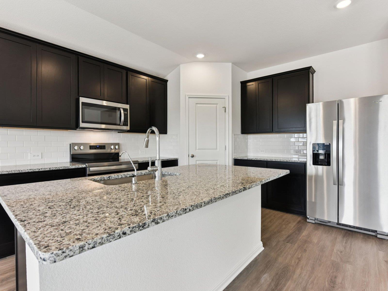 316 Wheel Horse RD — photo 3