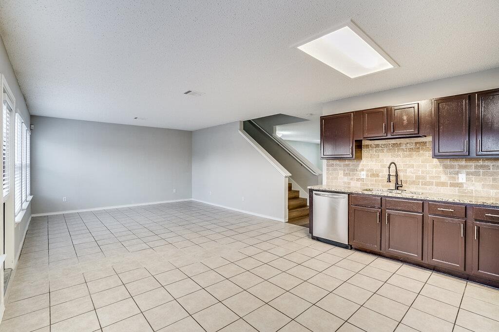 1001 Howell Terrace PL — photo 5