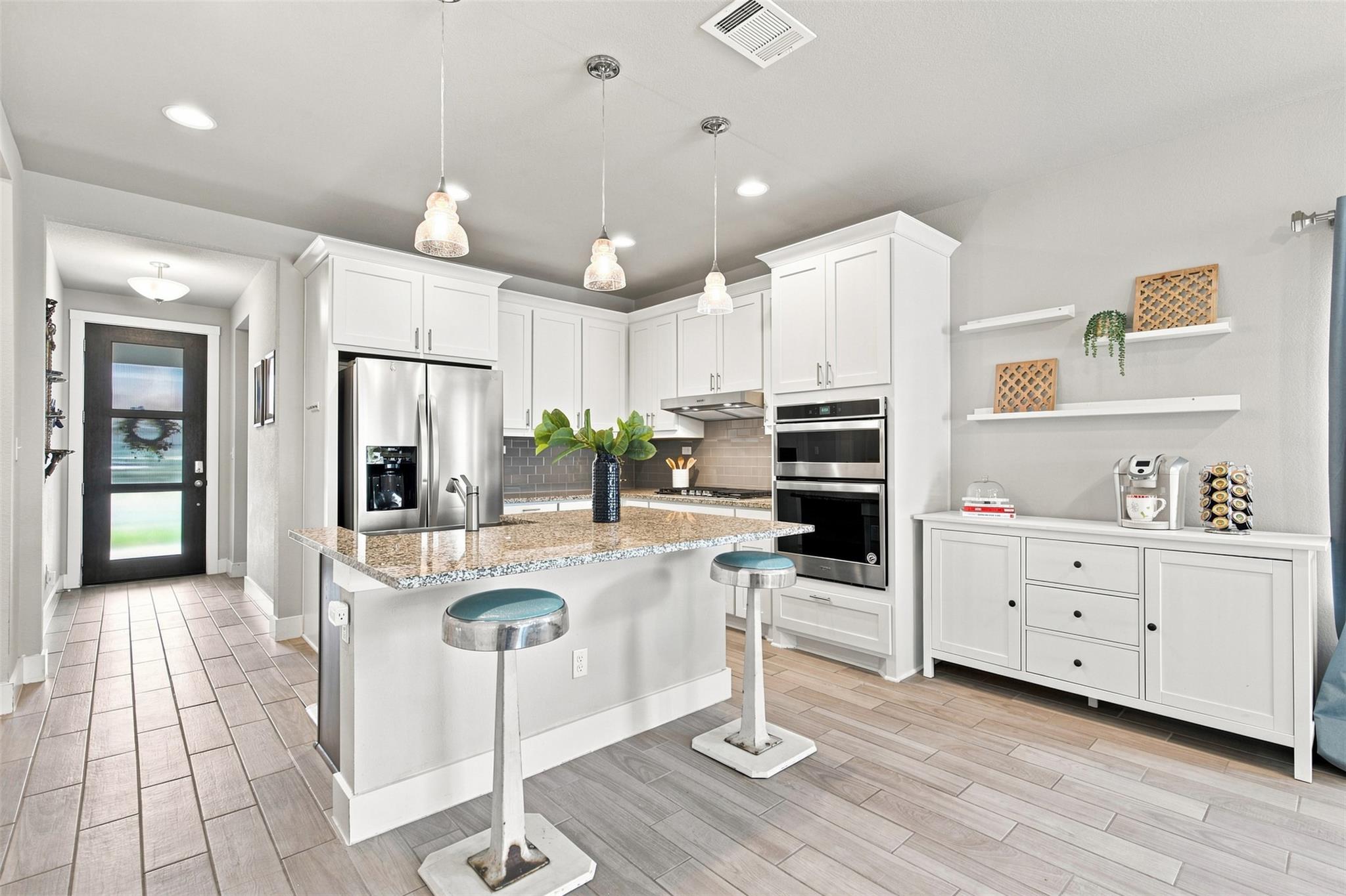 208 Winding Hollow LN — photo 4