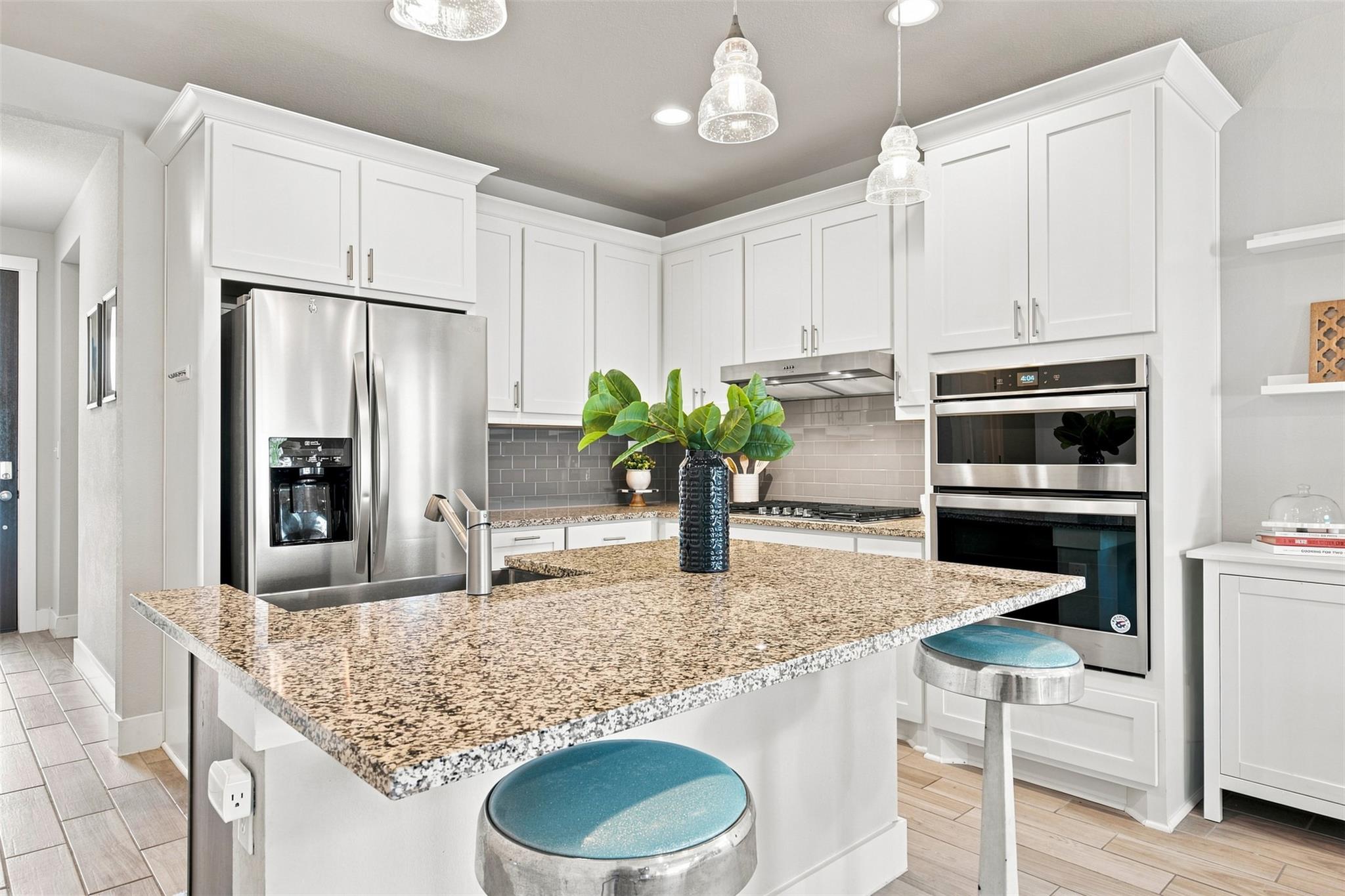 208 Winding Hollow LN — photo 5