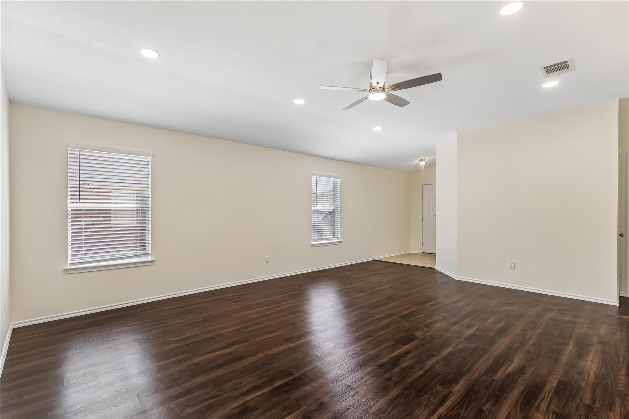505 Washington Square DR #1D — photo 4
