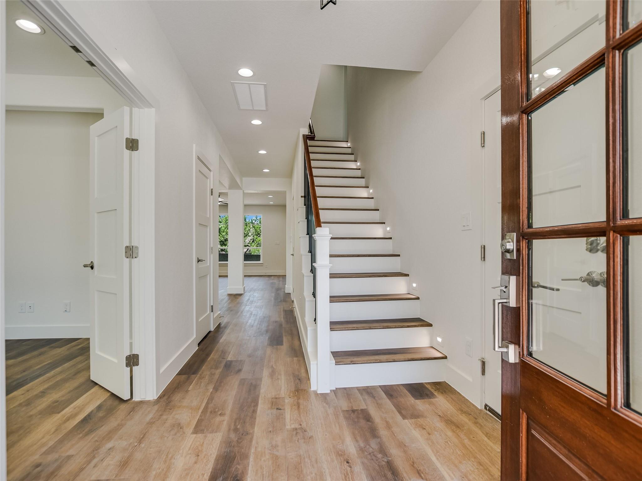 13 Rock Hollow CIR — photo 3