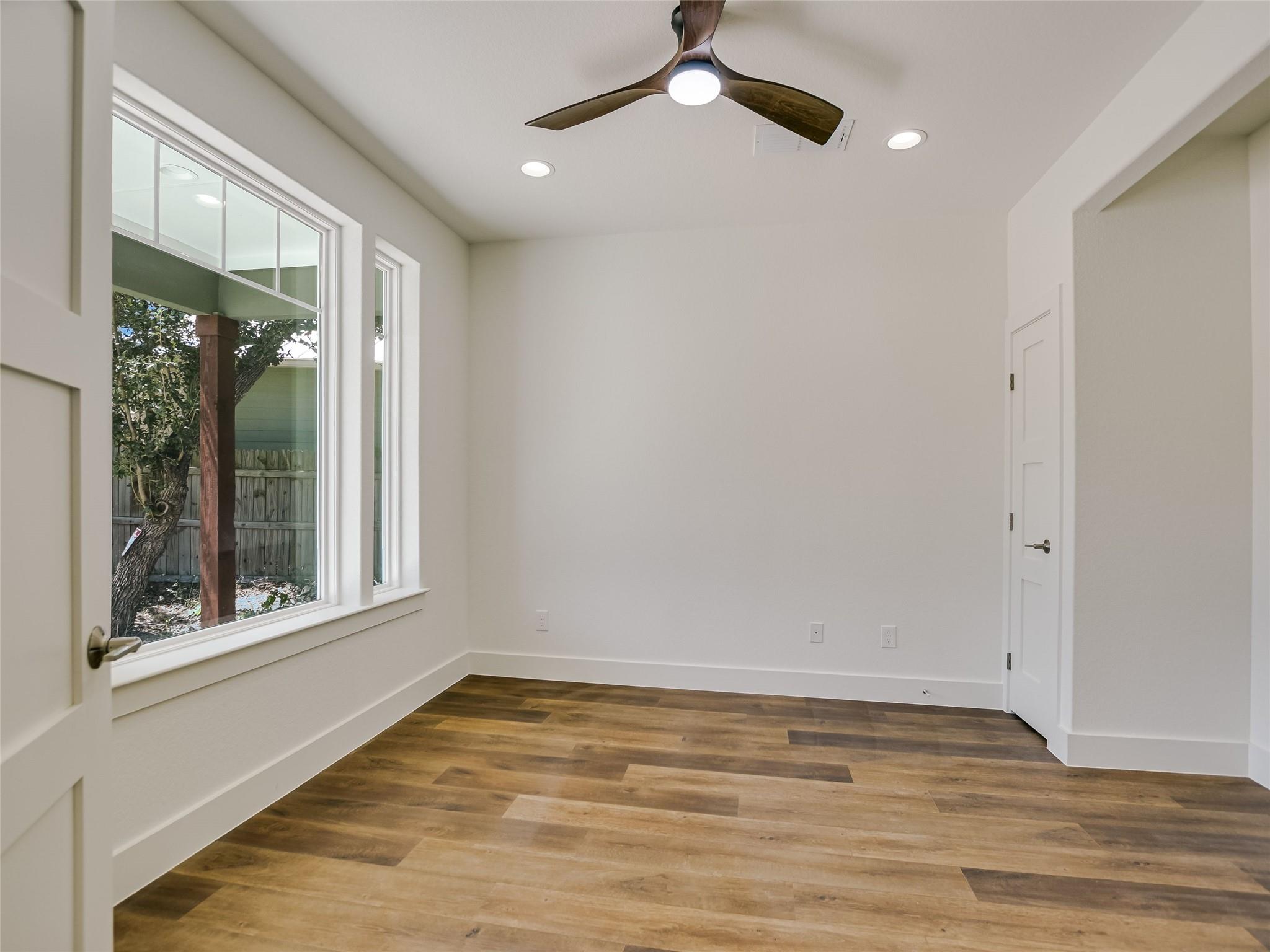 13 Rock Hollow CIR — photo 4