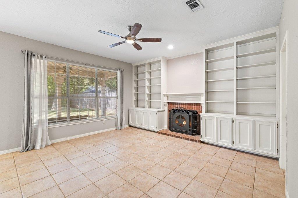 6215 John Chisum LN — photo 5