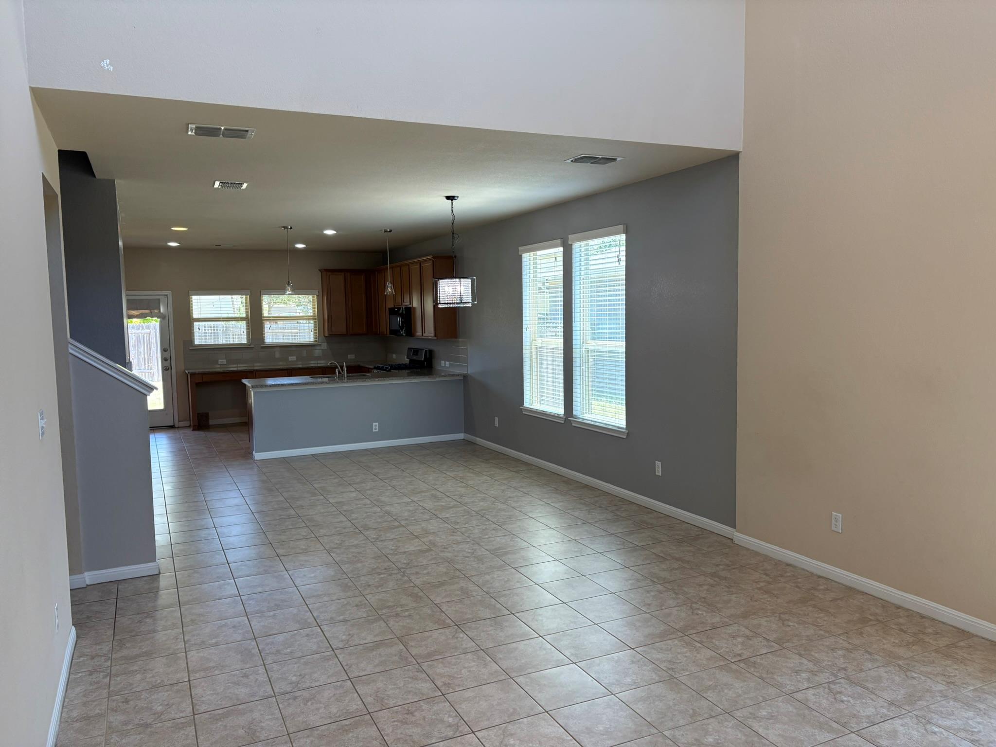 8113 Rosano ST — photo 5