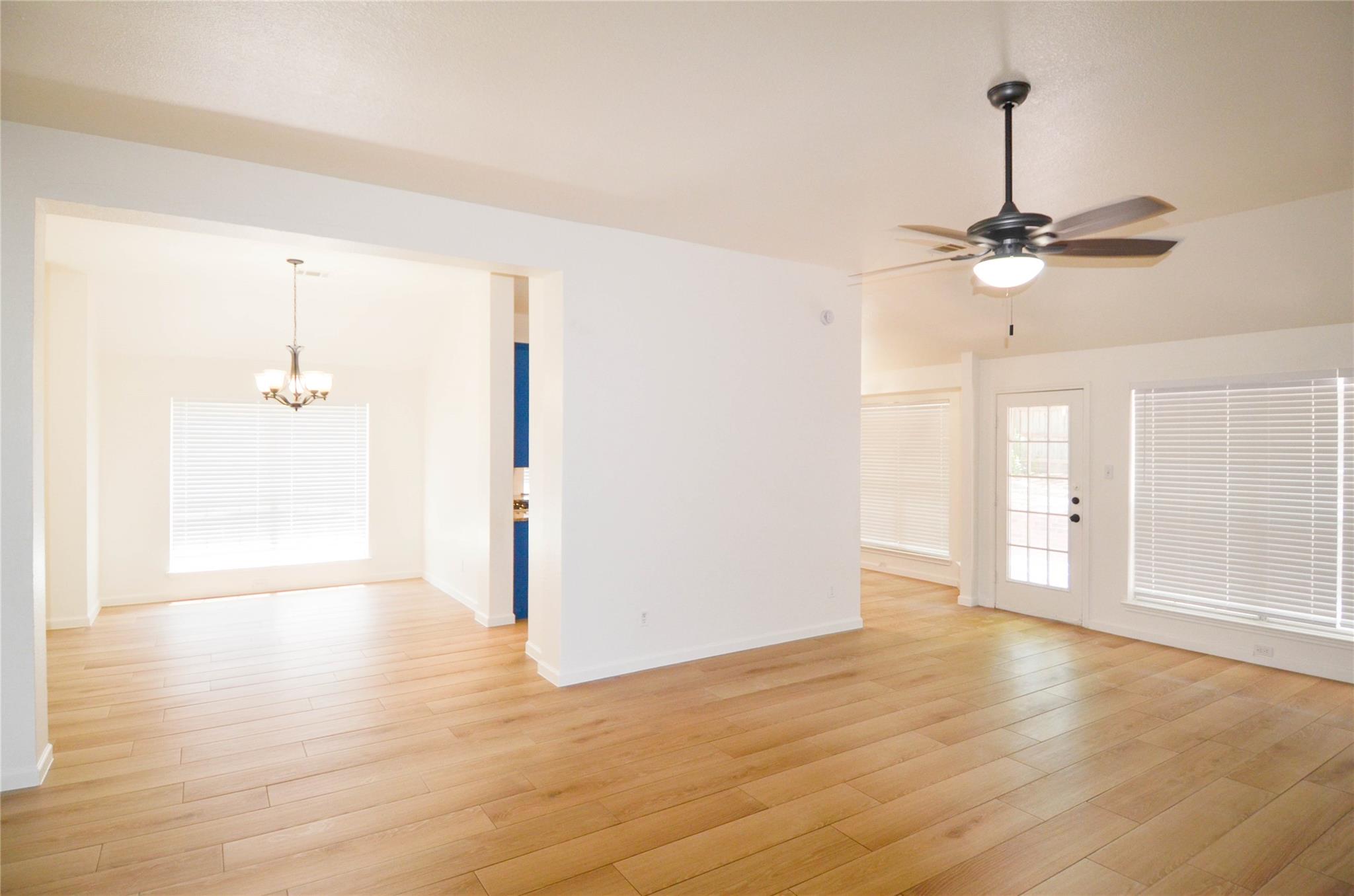 506 Pleasant Valley DR — photo 4
