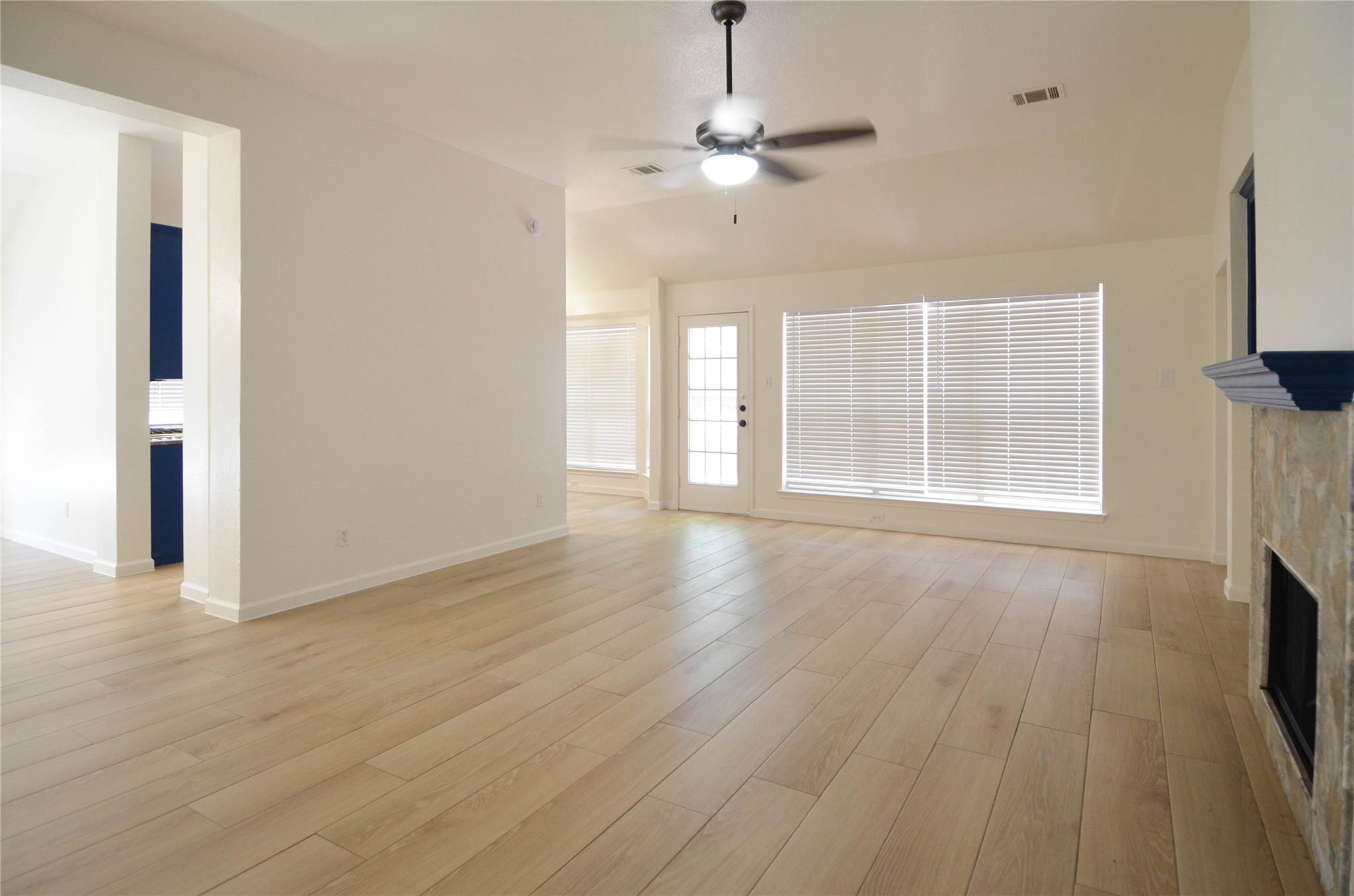 506 Pleasant Valley DR — photo 5