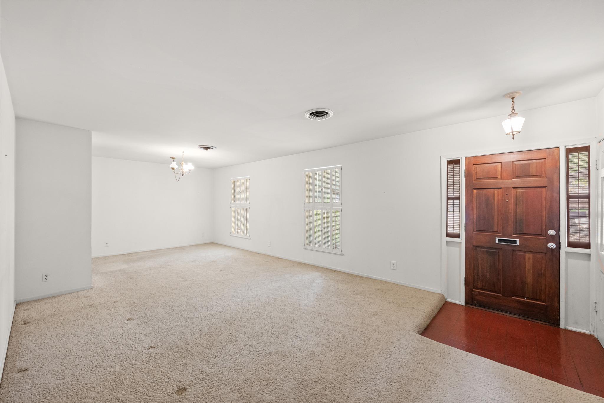 3914 Sierra DR — photo 3