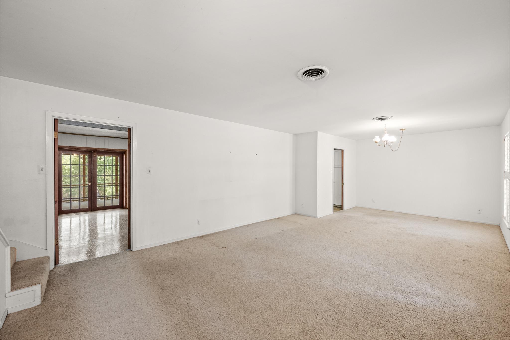 3914 Sierra DR — photo 5
