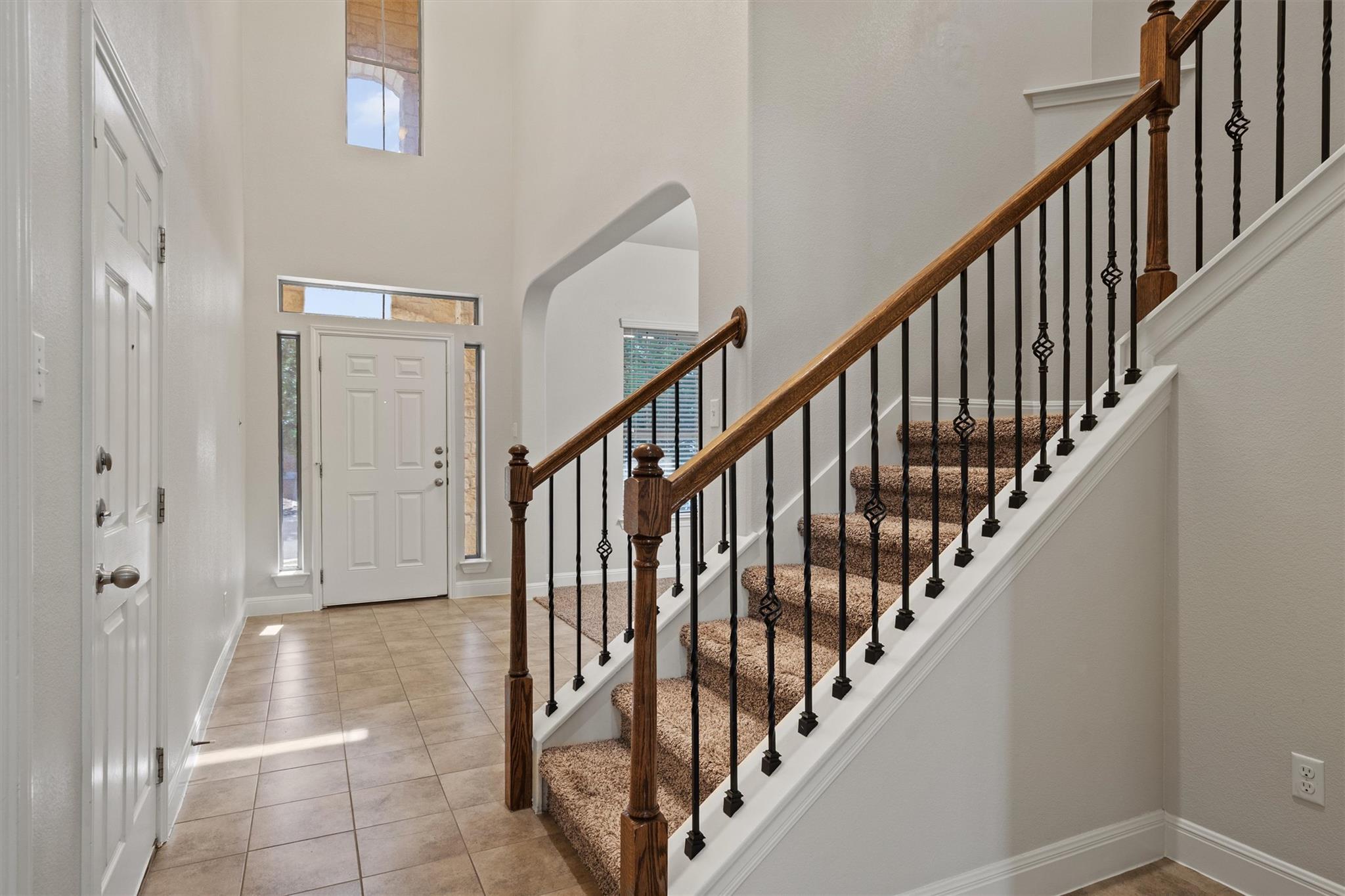 706 Harwood DR — photo 3
