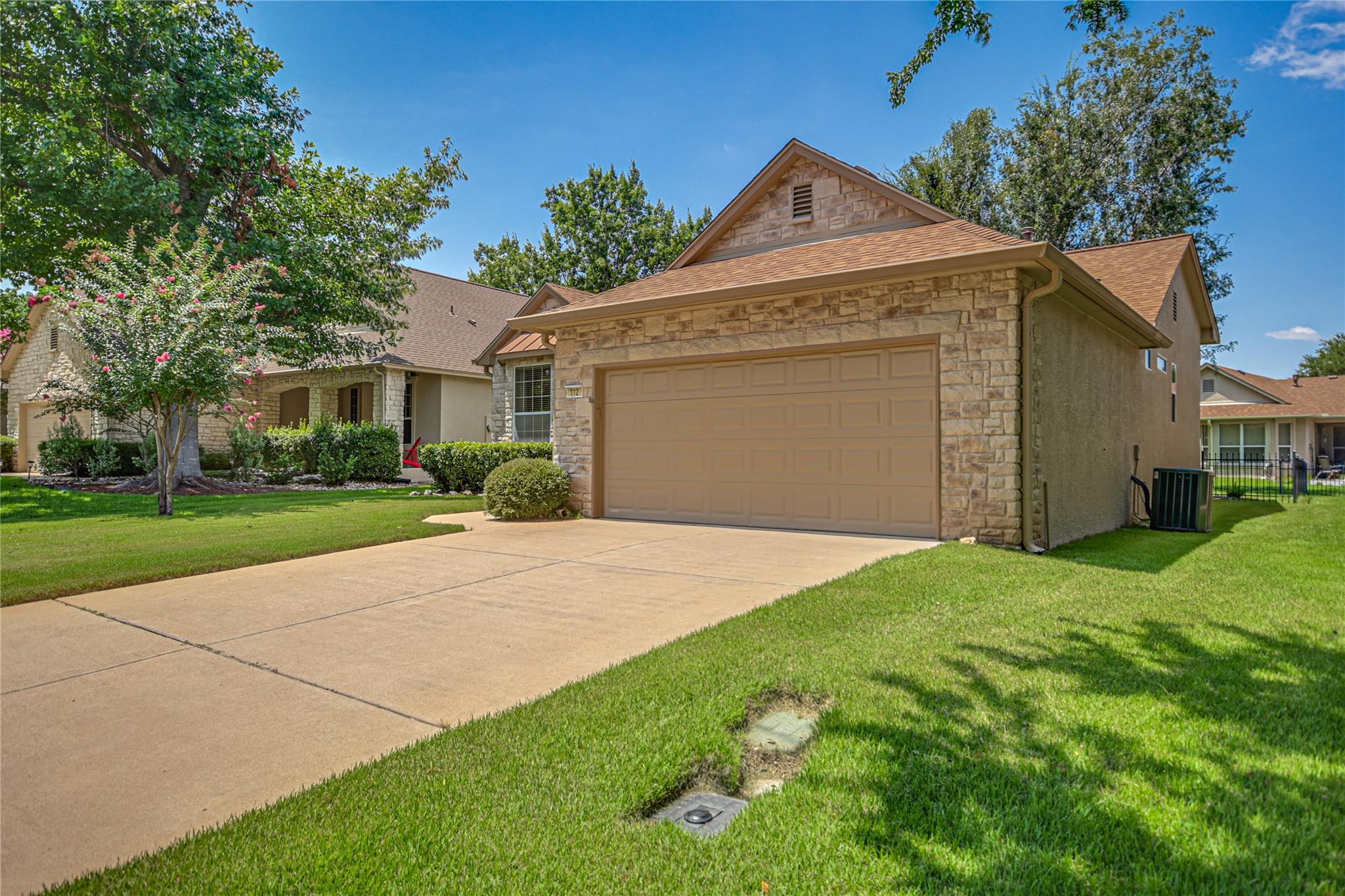 112 Bluebell DR — photo 3