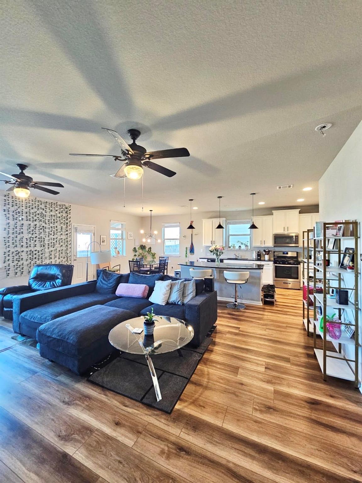 241 Eagle Brook LN — photo 3