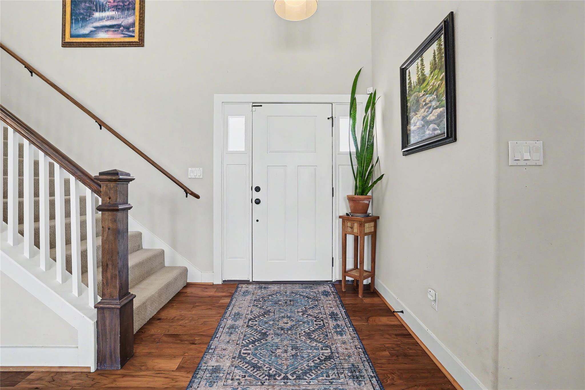 555 River Bluff CIR — photo 5