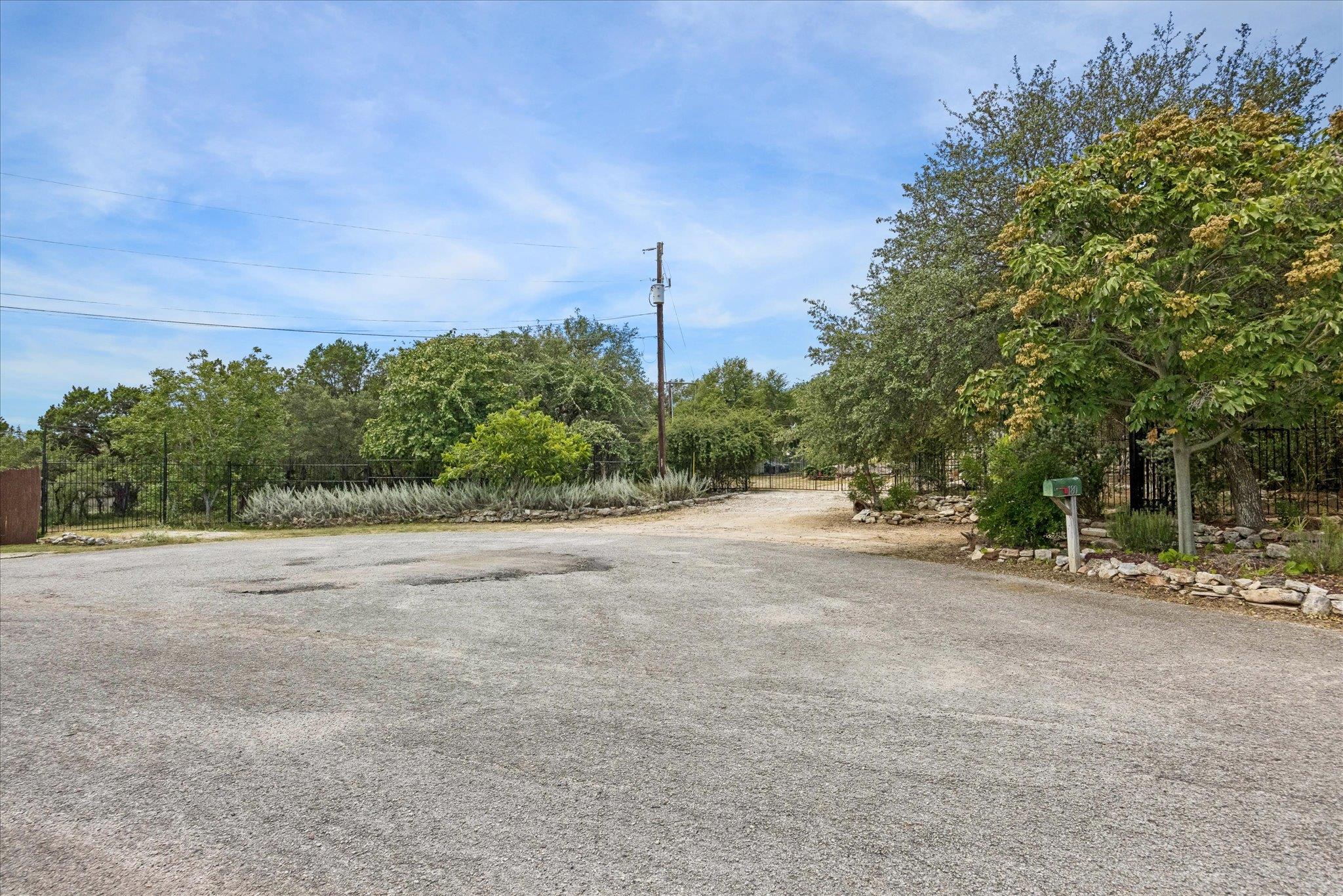180 Donna DR