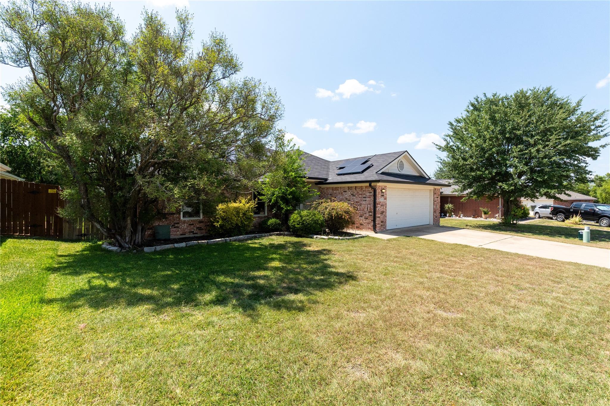 6003 Alexus DR